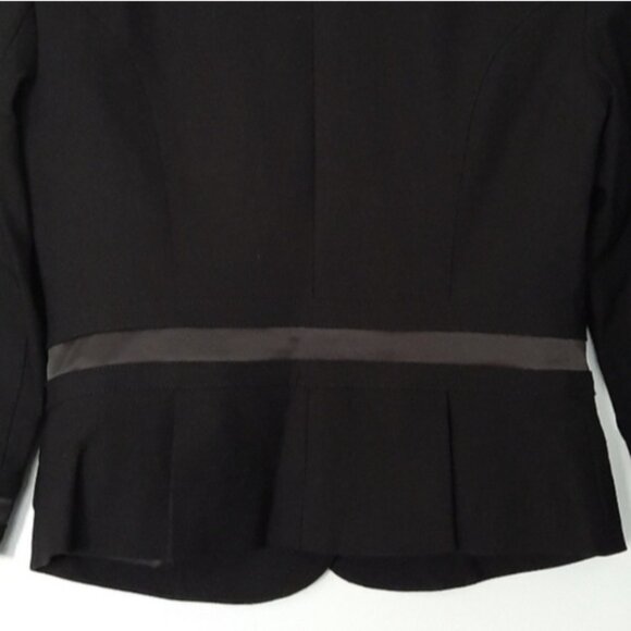BEBE Cropped Satin Detail 3/4 Sleeve Blazer Jacket Button Front Black Sz 8 - Picture 10 of 15